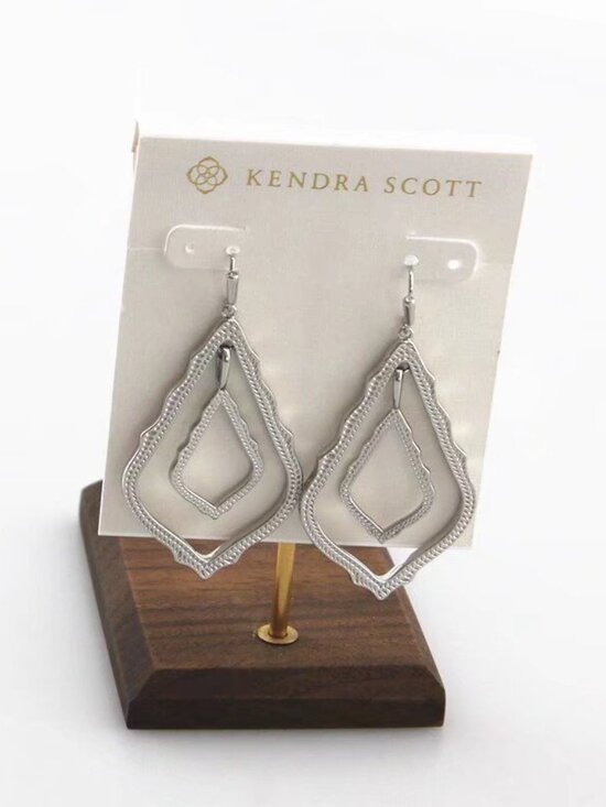 Kendra Scott Stud Earrings - Picture 1 of 2